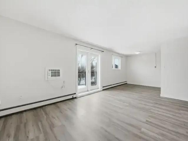 For Rent 2 Bedroom Apartment Prince Albert SK DS104840242