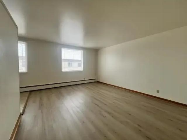 For Rent 2 Bedroom Apartment Regina SK DLS102271207
