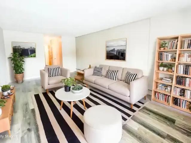 For Rent 2 Bedroom Apartment Regina SK DS101014592