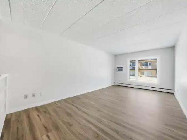 For Rent 2 Bedroom Apartment Regina SK DS102551139