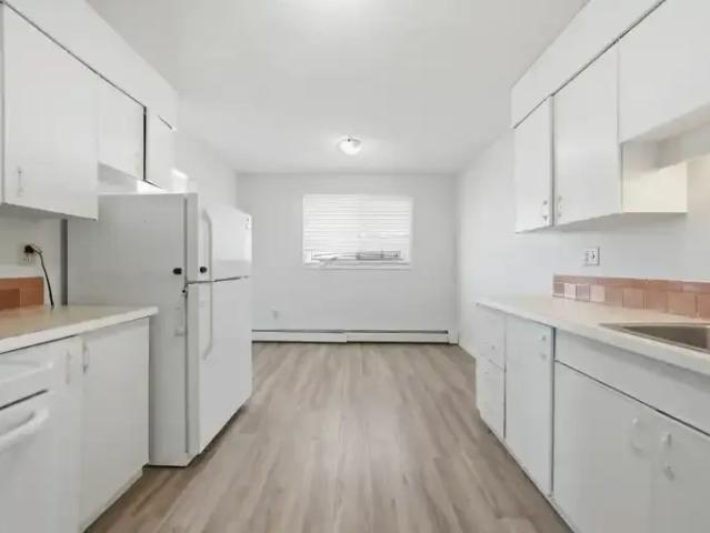 For Rent 2 Bedroom Apartment Regina SK DS103379313