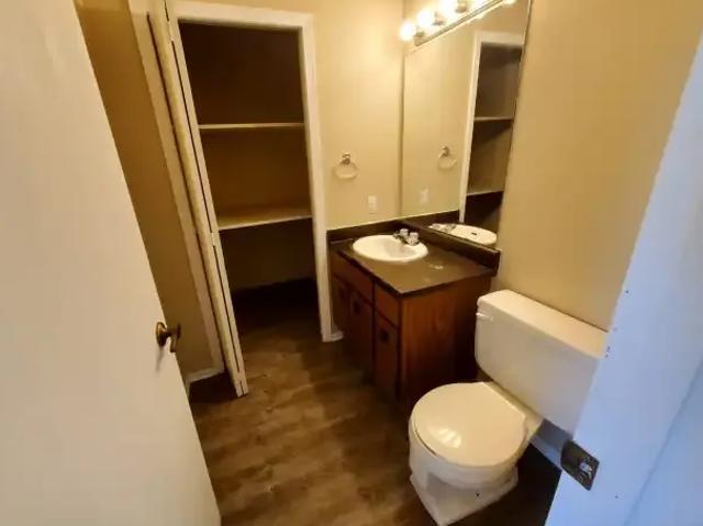 For Rent 2 Bedroom Apartment Red Deer AB DLS102915134