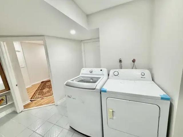 For Rent 2 Bedroom Apartment Richmond Hill ON DS100488479