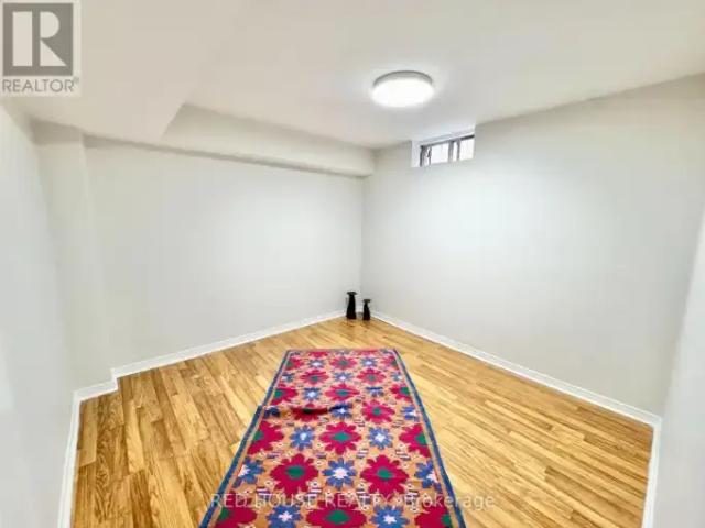 For Rent 2 Bedroom Apartment Richmond Hill ON DS100941146