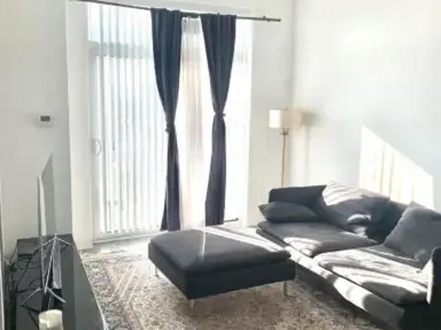 For Rent 2 Bedroom Apartment Richmond Hill ON DS103695277