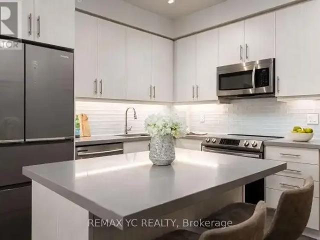 For Rent 2 Bedroom Apartment Richmond Hill ON DS105486631