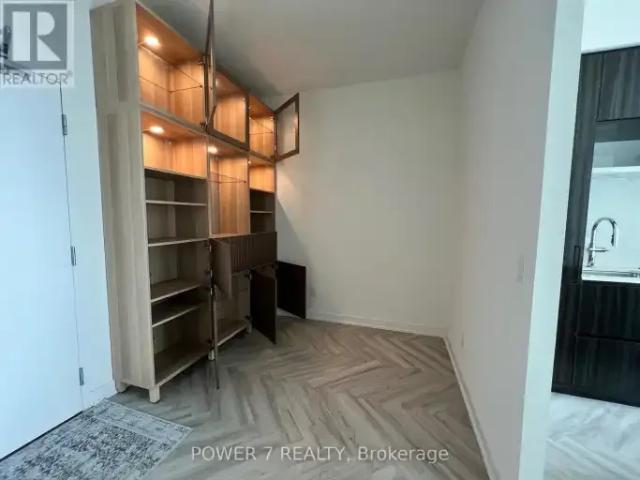 For Rent 2 Bedroom Apartment Richmond Hill ON DS105023525