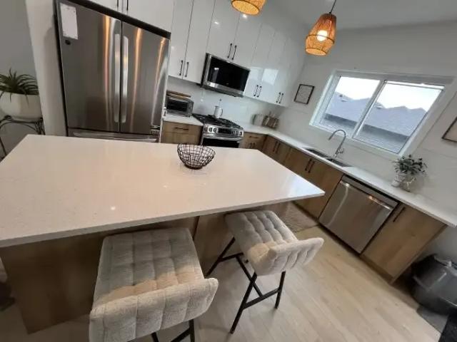 For Rent 2 Bedroom Apartment St. Albert AB DS102847083