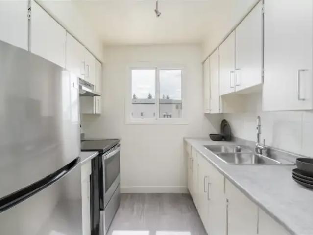 For Rent 2 Bedroom Apartment St. Albert AB DS103367083