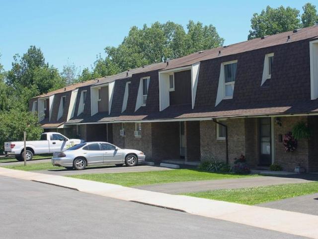 For Rent 2 Bedroom Apartment St. Catharines ON DS98312158