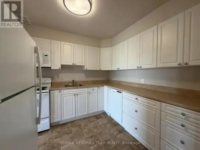 For Rent 2 Bedroom Apartment St. Catharines ON DS104842060