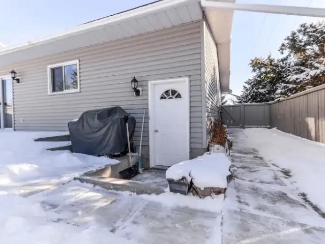 For Rent 2 Bedroom Apartment Stony Plain AB DS104535480