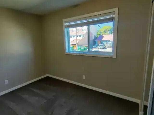 For Rent 2 Bedroom Apartment Strathmore AB DS104322251