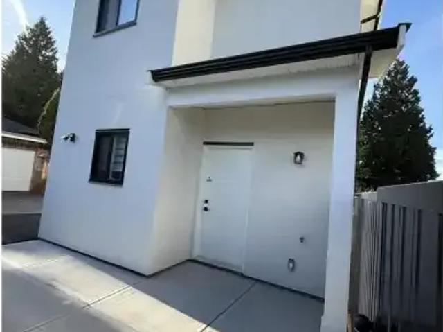 For Rent 2 Bedroom Apartment Surrey BC DLS102204273