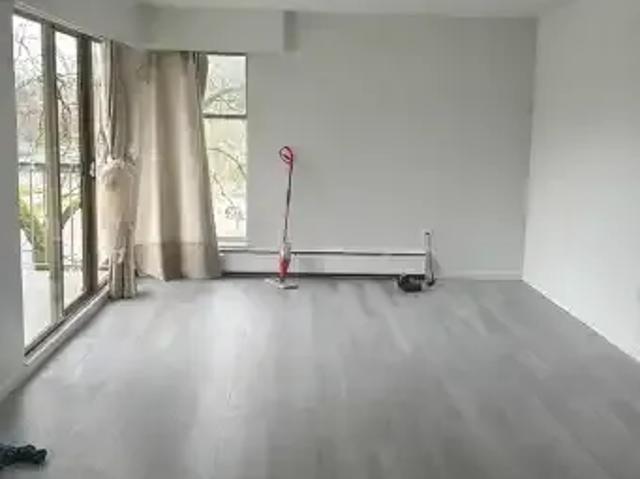 For Rent 2 Bedroom Apartment Surrey BC DS102578511