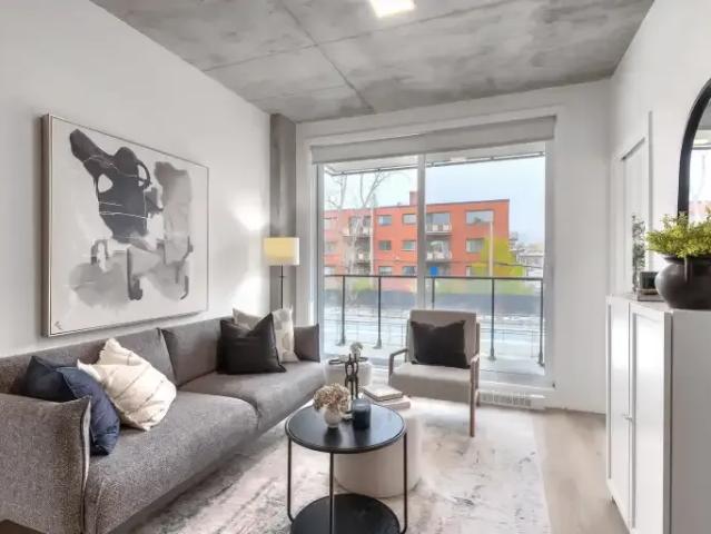 For Rent 2 Bedroom Apartment Saint QC DS103354832