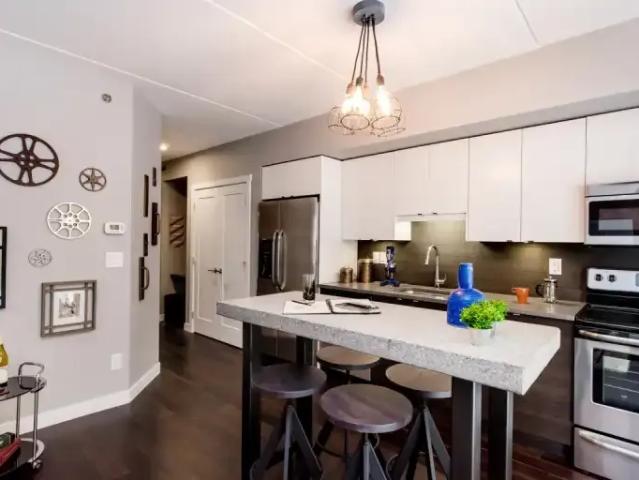 For Rent 2 Bedroom Apartment Saskatoon SK DS102085327