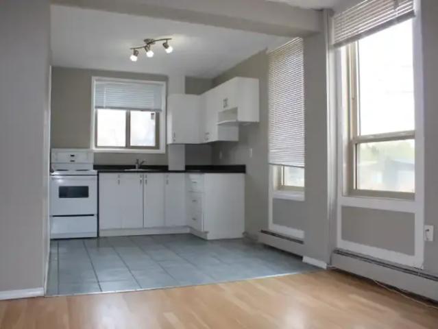 For Rent 2 Bedroom Apartment Saskatoon SK DS104469809