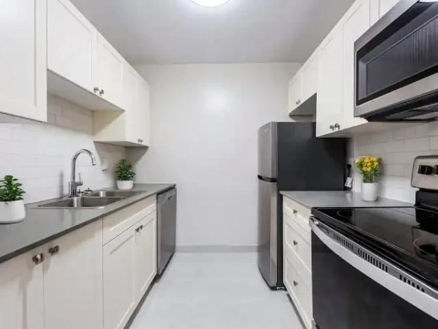 For Rent 2 Bedroom Apartment Sarnia ON DS102714785