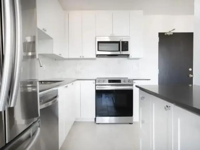 For Rent 2 Bedroom Apartment Thornhill ON DS102811580