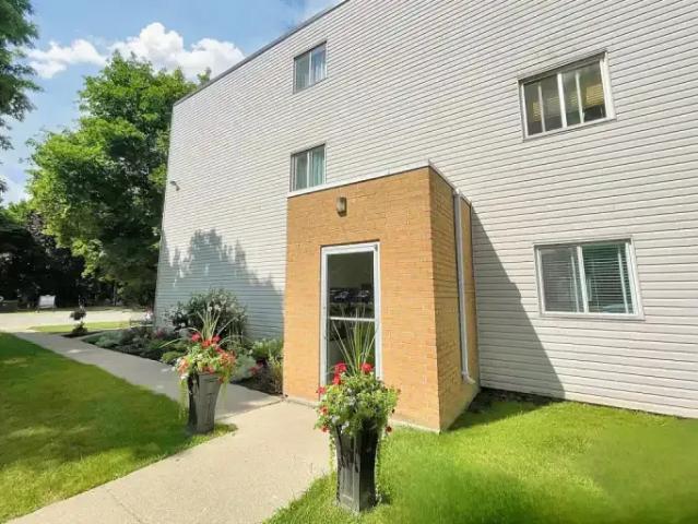 For Rent 2 Bedroom Apartment Tillsonburg ON DLS100940370