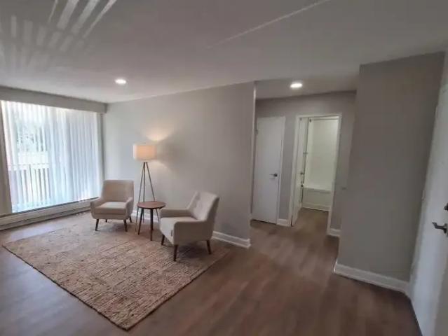 For Rent 2 Bedroom Apartment Tillsonburg ON DS104292179