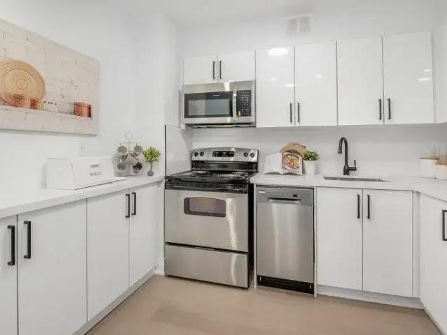 For Rent 2 Bedroom Apartment Toronto ON DS88664594