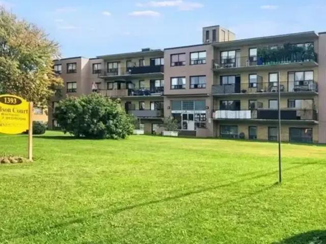 For Rent 2 Bedroom Apartment Toronto ON DS93914174