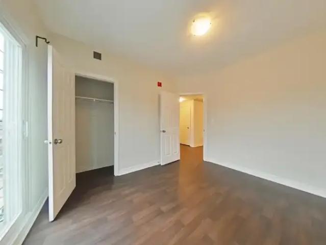 For Rent 2 Bedroom Apartment Toronto ON DS103424541