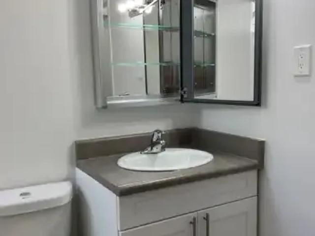 For Rent 2 Bedroom Apartment Toronto ON DS103379506