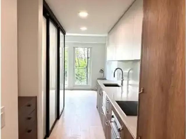 For Rent 2 Bedroom Apartment Vancouver BC DS103030748