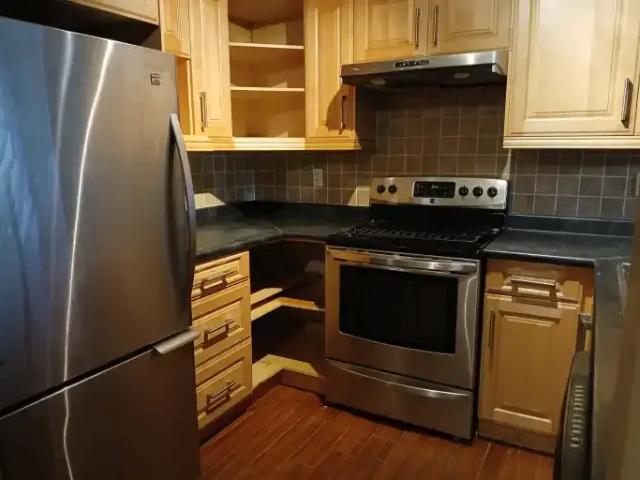 For Rent 2 Bedroom Apartment Vancouver BC DS103840172