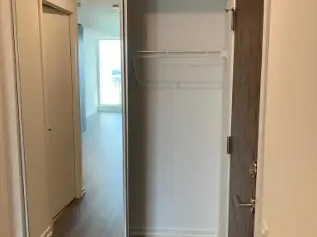 For Rent 2 Bedroom Apartment Vaughan ON DS101217318