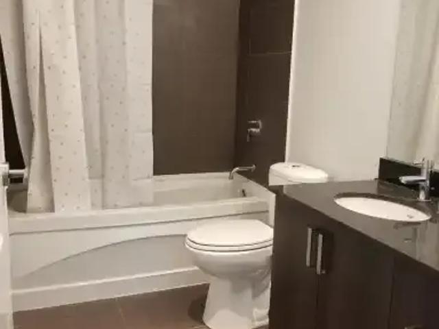 For Rent 2 Bedroom Apartment Vaughan ON DS102701614