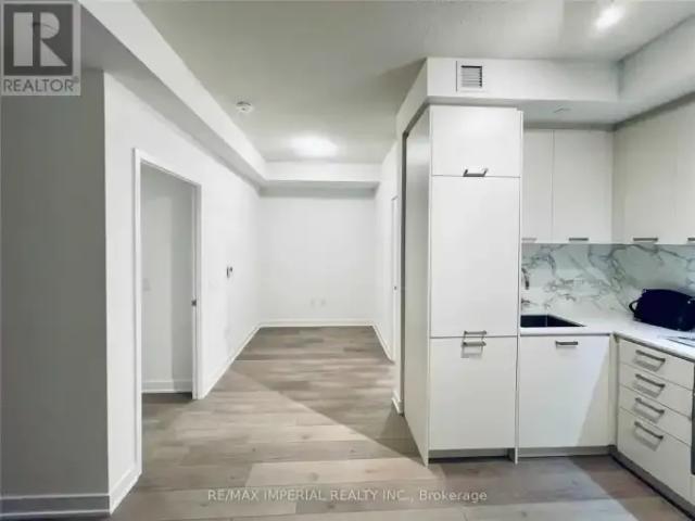 For Rent 2 Bedroom Apartment Vaughan ON DS102752768