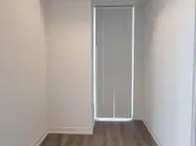 For Rent 2 Bedroom Apartment Vaughan ON DS102204295