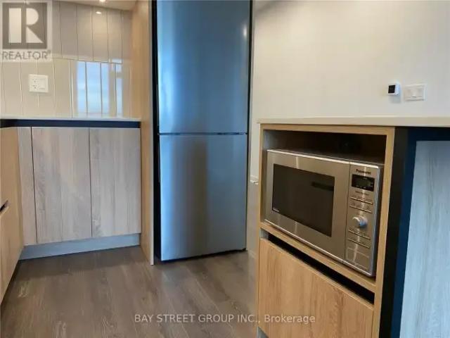 For Rent 2 Bedroom Apartment Vaughan ON DS103840402
