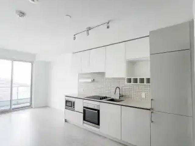 For Rent 2 Bedroom Apartment Vaughan ON DS104224759