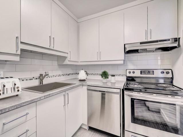 For Rent 2 Bedroom Apartment Verdun QC DLS96585749