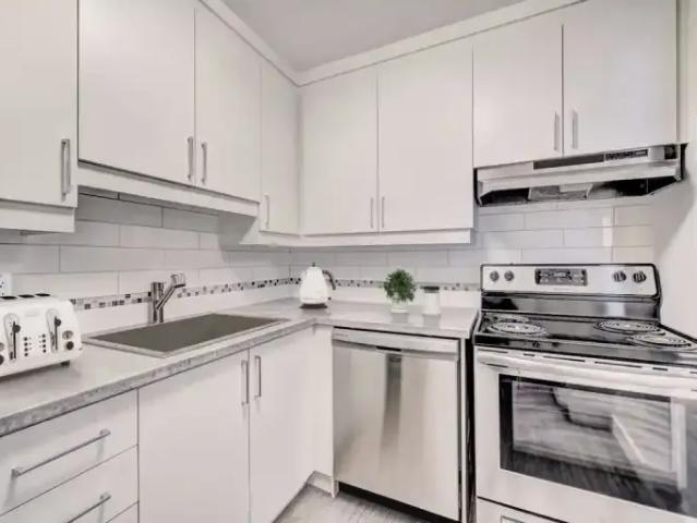 For Rent 2 Bedroom Apartment Verdun QC DS103610914