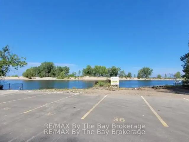 For Rent 2 Bedroom Apartment Wasaga Beach ON DS102795000
