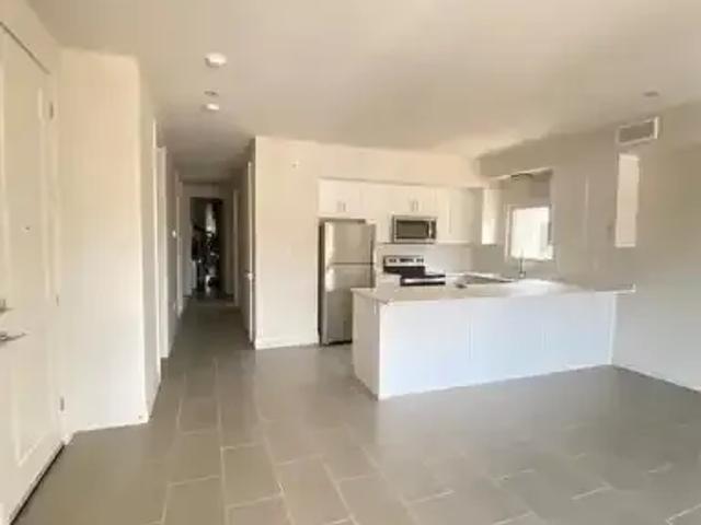 For Rent 2 Bedroom Apartment Windsor ON DS100761552