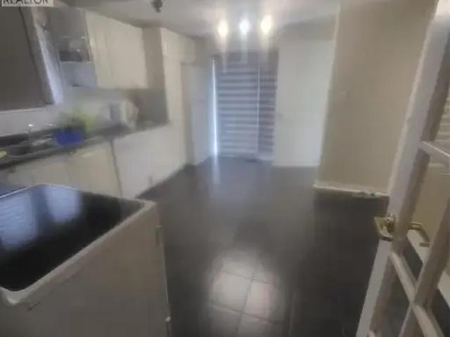 For Rent 2 Bedroom Apartment Windsor ON DS101879153