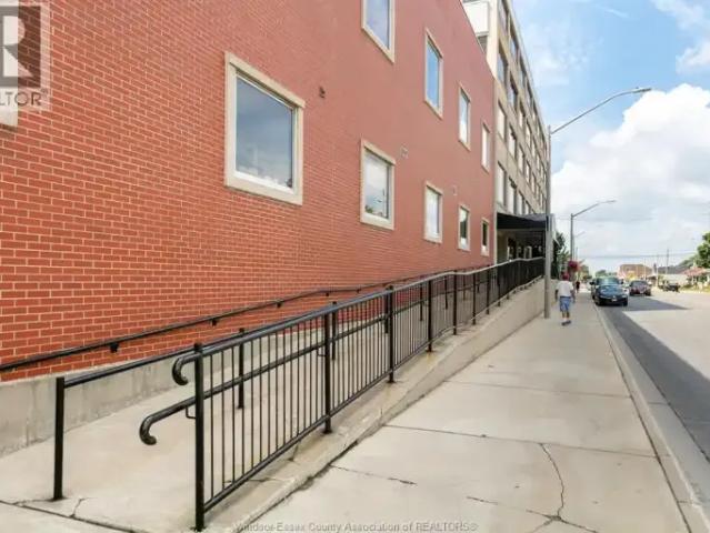 For Rent 2 Bedroom Apartment Windsor ON DS101948573