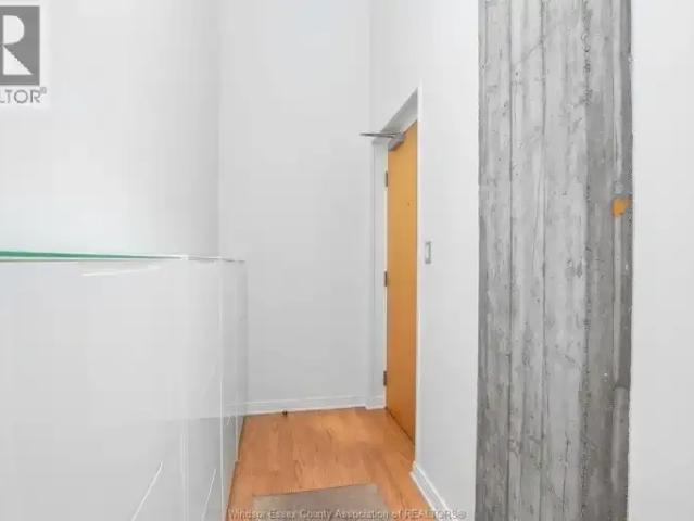 For Rent 2 Bedroom Apartment Windsor ON DS101986840