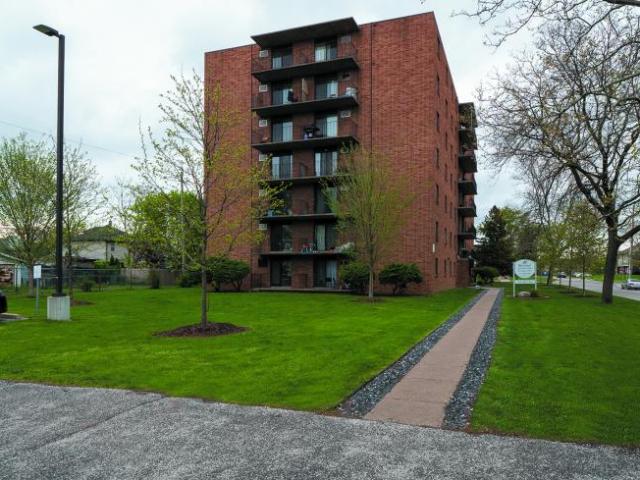 For Rent 2 Bedroom Apartment Windsor ON DS102523846