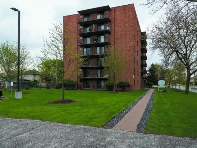 For Rent 2 Bedroom Apartment Windsor ON DS102578190