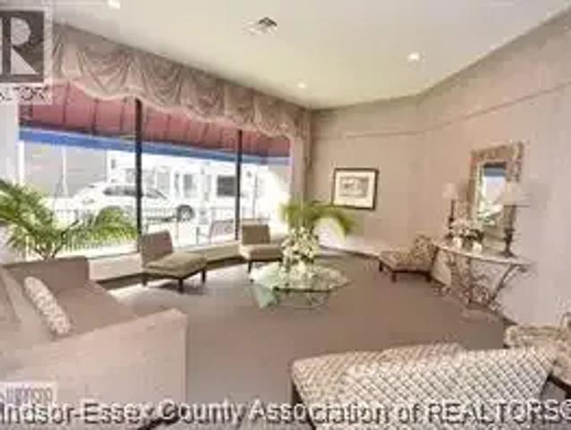 For Rent 2 Bedroom Apartment Windsor ON DS102701677