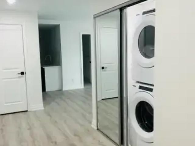 For Rent 2 Bedroom Apartment Windsor ON DS102915403