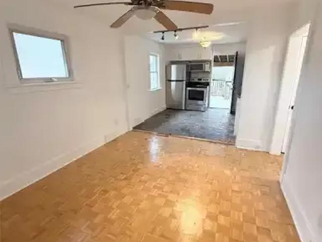 For Rent 2 Bedroom Apartment Windsor ON DS102085938